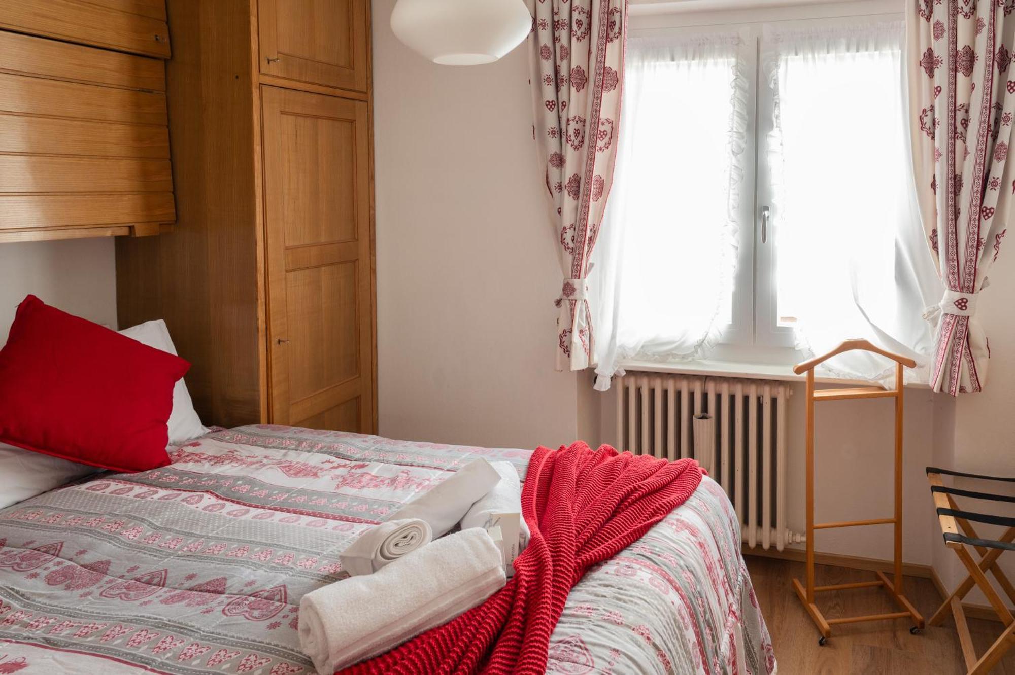 Cortina-House Apartment กอร์ตินาดัมเปซโซ ภายนอก รูปภาพ