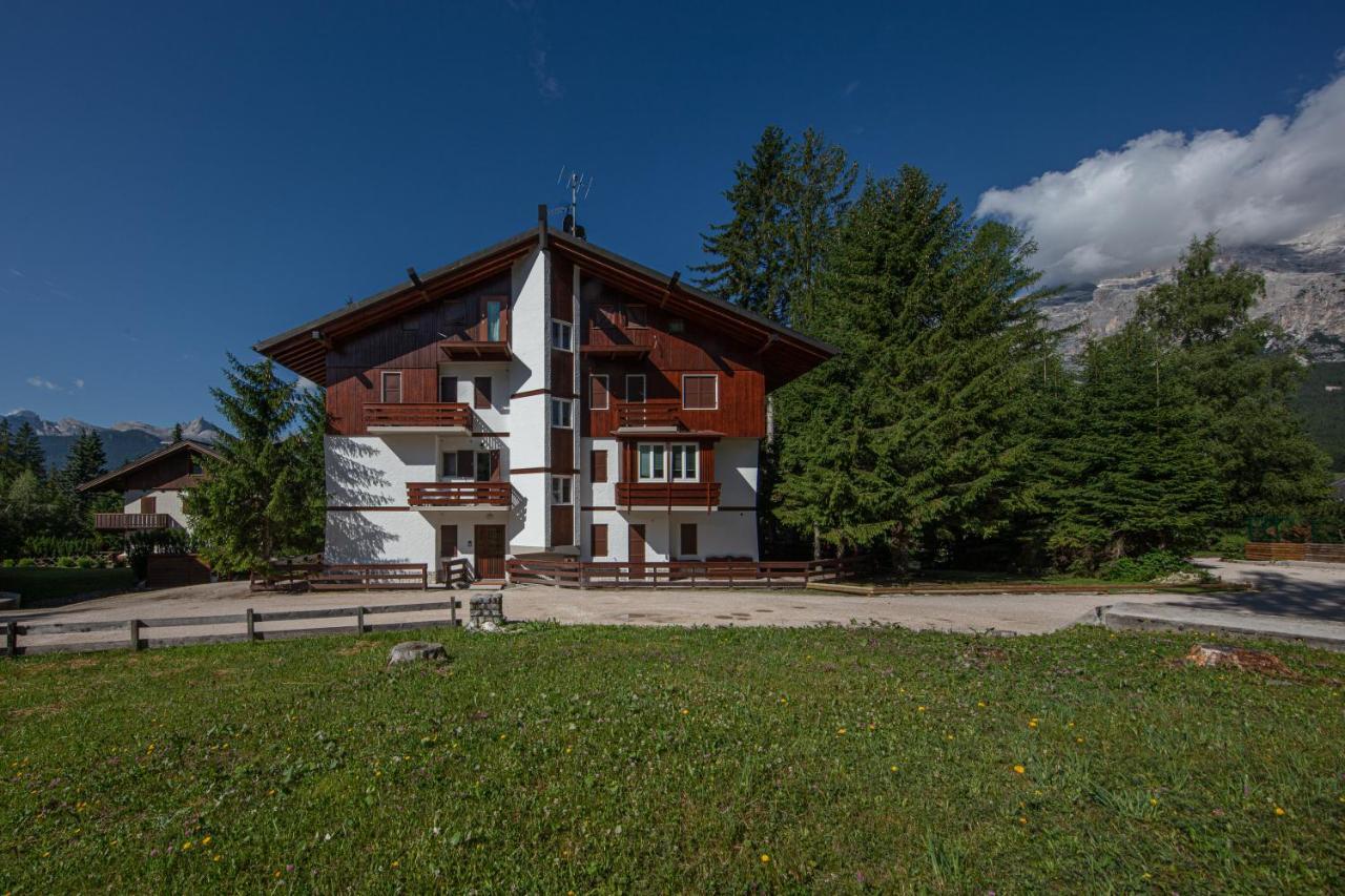 Cortina-House Apartment กอร์ตินาดัมเปซโซ ภายนอก รูปภาพ